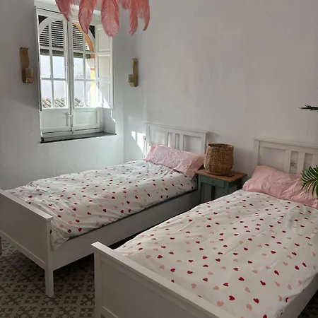 Cathedral And Mateos Gagos Apartment Seville