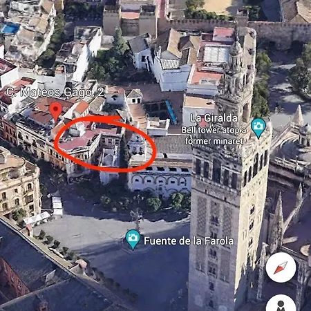 Cathedral And Mateos Gagos Apartment