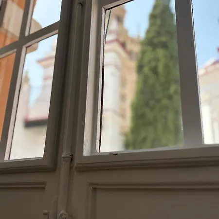 Cathedral And Mateos Gagos Apartment *