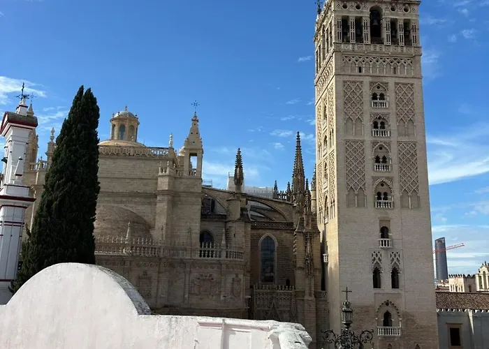 Cathedral And Mateos Gagos * Sewilla