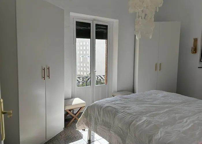 Cathedral And Mateos Gagos Apartament *