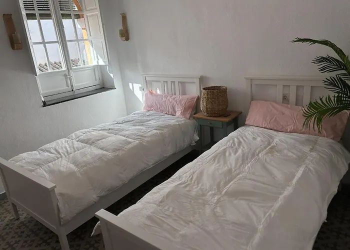 Cathedral And Mateos Gagos Apartament